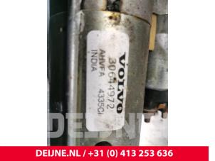 Volvo V40 Starter O32319 photo 2