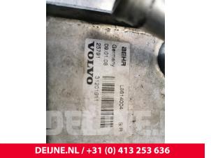 Volvo V70 Ölkühler O32324 foto 3