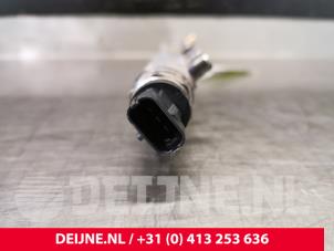 Volvo V70 Einspritzdüse (Einspritzer) O32374 foto 4