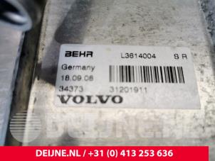 Volvo V70 Oliekoeler O32375 foto 2