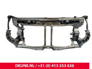 Nieuwe Frontpaneel Renault Master Prijs € 205,70 Inclusief btw aangeboden door van Deijne Onderdelen Uden B.V.