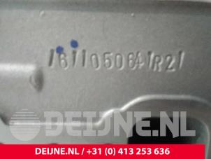 Volkswagen Caddy Zylinderkopf O9990000911 foto 4