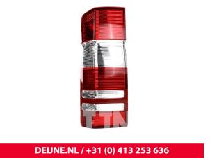 Nieuwe Achterlicht rechts Mercedes Sprinter Prijs € 44,77 Inclusief btw aangeboden door van Deijne Onderdelen Uden B.V.