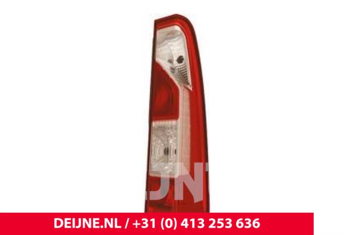 Nissan NV400 Rücklicht rechts O9990000444