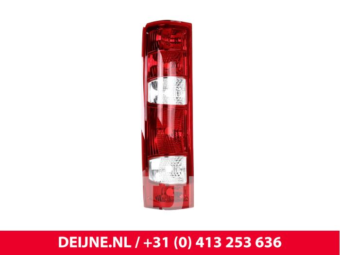 Iveco Daily Rücklicht links O9990000422