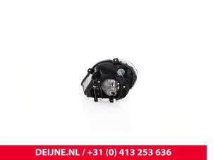 Mercedes Sprinter Headlight, right O9990000189 photo 4