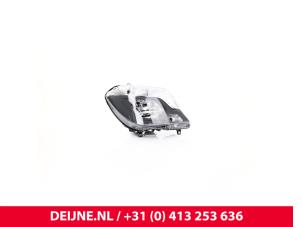 Nieuwe Rechter Koplamp Mercedes Sprinter Prijs € 139,15 Inclusief btw aangeboden door van Deijne Onderdelen Uden B.V.