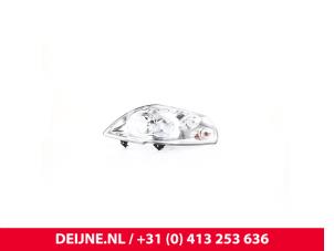 Nieuwe Rechter Koplamp Renault Master Prijs € 141,57 Inclusief btw aangeboden door van Deijne Onderdelen Uden B.V.