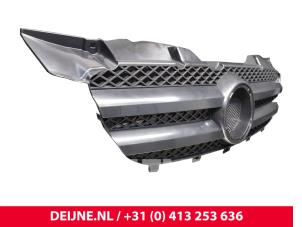 Mercedes Sprinter Grille O9990000106 photo 2
