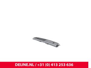 Mercedes Sprinter Stoßstangenteil Mitte vorne O9990000063 foto 2