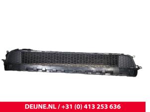 Renault Trafic Bumper Rooster O9990000093 foto 2