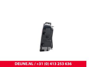 Renault Trafic Achteruitrijlicht links O9990000459 foto 2