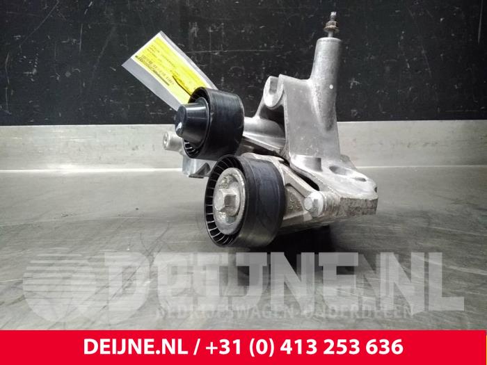 Opel Movano Stütze (sonstige) O32563