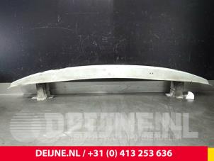 Renault Trafic Bumperframe voor O32904 foto 2