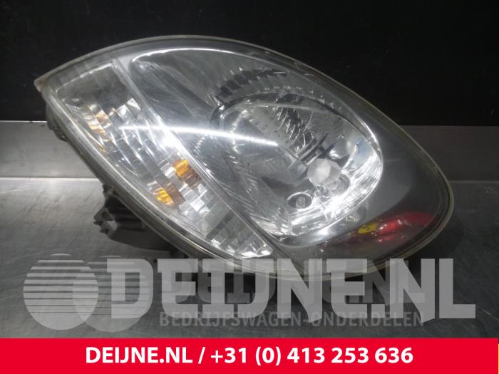 Nissan Kubistar Scheinwerfer links O33672