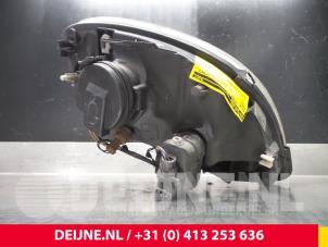 Renault Kangoo Koplamp links O33739 foto 2