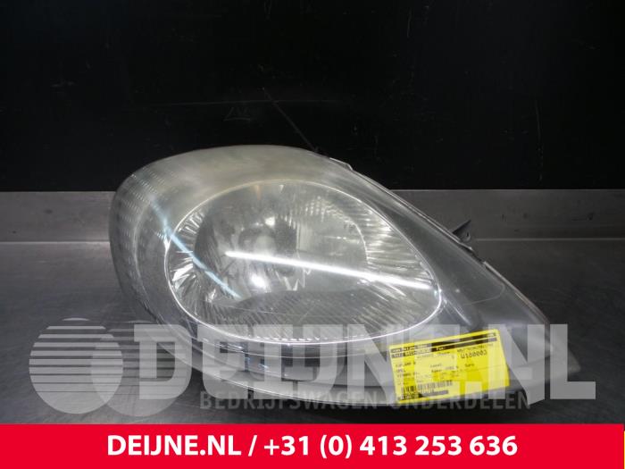 Opel Vivaro Koplamp rechts O33800