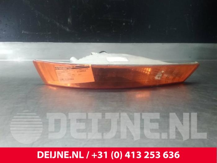 Renault Trafic Richtingaanwijzer links O34239