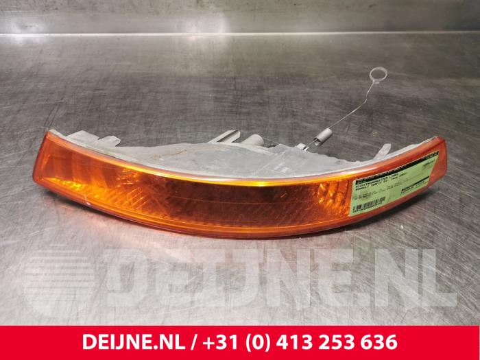 Renault Trafic Richtingaanwijzer links O34241