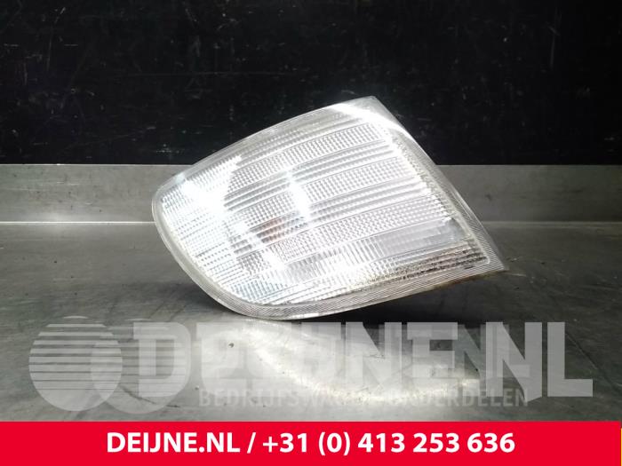 Mercedes Vito Richtingaanwijzer rechts O34264