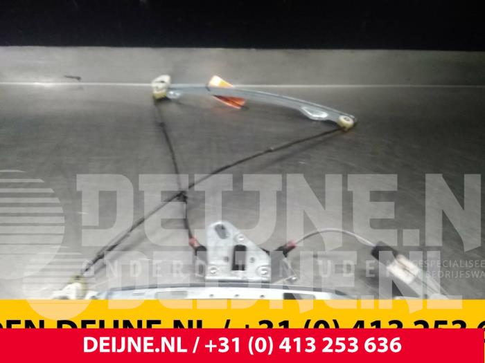 Peugeot 206 Window mechanism 2-door, front left O36927