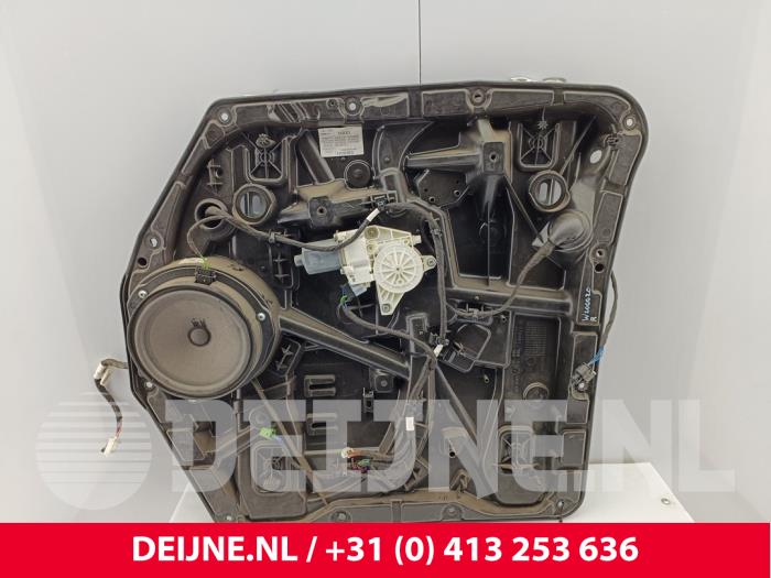 Mercedes Vito Ruitmechaniek 2Deurs rechts-voor O37197