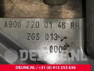 Volkswagen Crafter Window mechanism 2-door, front right O37341 photo 3