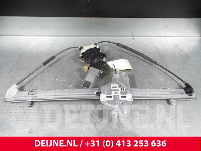 Hyundai H300 Fenstermechanik 2-türig rechts vorne O37386
