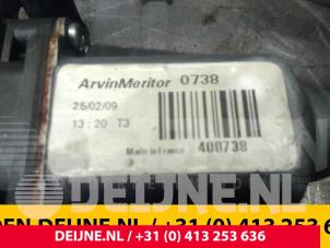 Renault Mascott Ruitmechaniek 2Deurs rechts-voor O37523 foto 3
