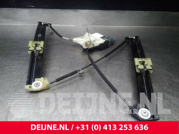 Volkswagen Polo Window mechanism 4-door, front right O37628