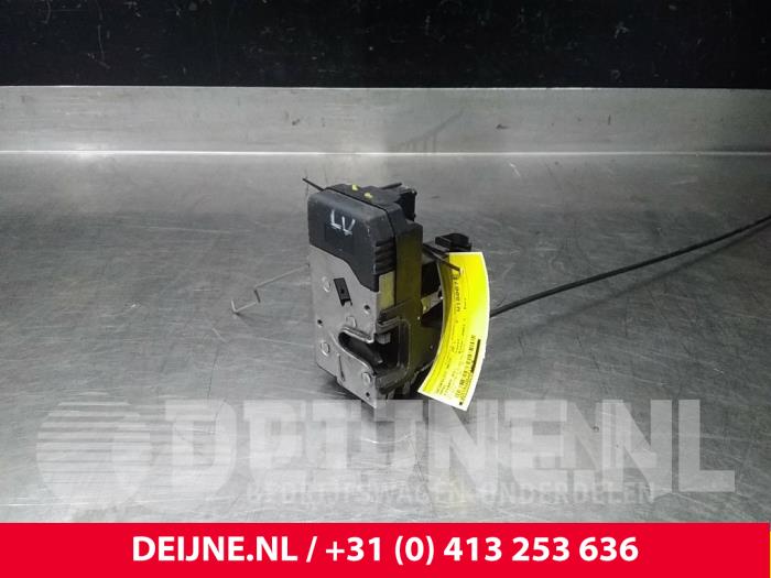Opel Vivaro Deurslot Mechaniek 2Deurs links O37936