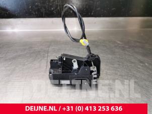 Opel Vivaro Deurslot Mechaniek 2Deurs links O37938 foto 2