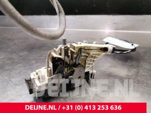 Volkswagen Crafter Türschlossmechanik 2-türig links O37992 foto 3