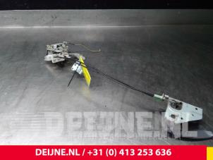 Mitsubishi Canter Door lock mechanism 2-door, left O38302 photo 2