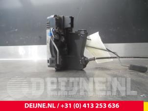 Opel Vivaro Türschlossmechanik 2-türig rechts O38452 foto 2