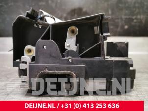 Opel Vivaro Türschlossmechanik 2-türig rechts O38475 foto 2