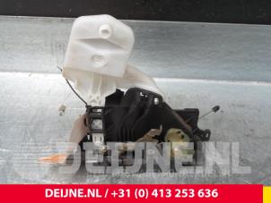 Volkswagen Caddy Deurslot Mechaniek 2Deurs rechts O38557 foto 4