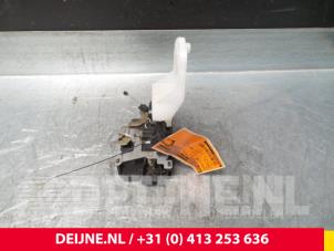 Volkswagen Caddy Deurslot Mechaniek 2Deurs rechts O38557 foto 2