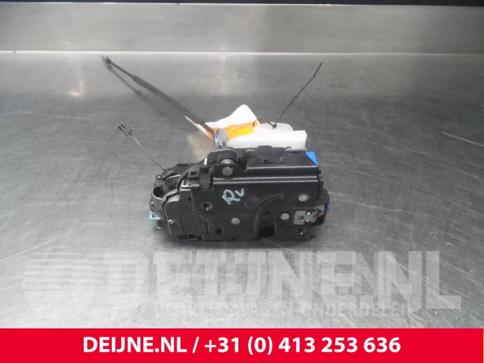 Volkswagen Caddy Deurslot Mechaniek 2Deurs rechts O38565