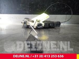 Volkswagen Caddy Deurslot Mechaniek 2Deurs rechts O38577 foto 2