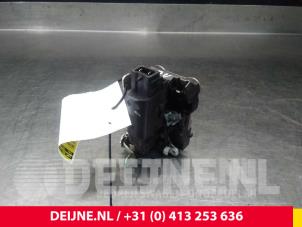 Iveco New Daily Deurslot Mechaniek 2Deurs rechts O38673 foto 2