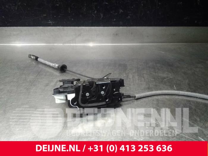 Volkswagen Polo Deurslot Mechaniek 4Deurs links-voor O38922