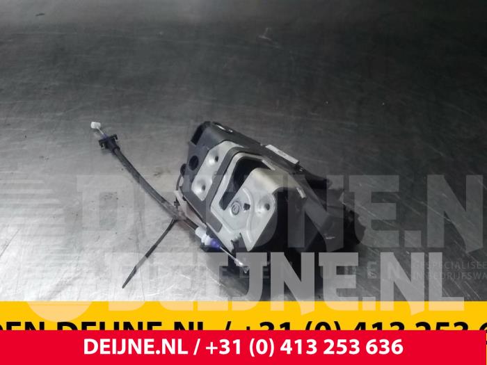 Ford Focus Türschlossmechanik 4-türig links hinten O39036