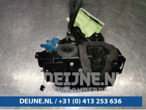 Volkswagen Polo Deurslot Mechaniek 4Deurs links-achter O39057 foto 4