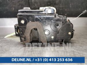 Volkswagen Polo Deurslot Mechaniek 4Deurs links-achter O39057 foto 3
