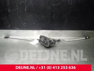 Volkswagen Polo Deurslot Mechaniek 4Deurs rechts-voor O39218 foto 3