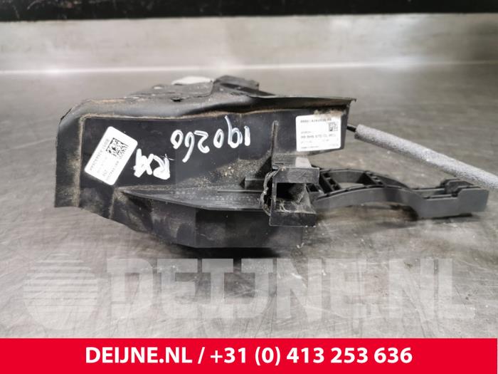 Ford Focus Türschlossmechanik 4-türig rechts hinten O39330