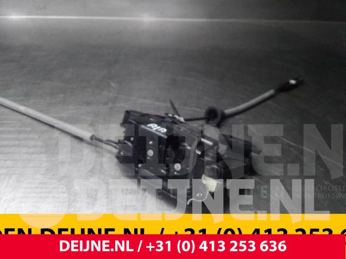 Volkswagen Polo Rear door mechanism 4-door, right O39368