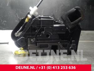 Volkswagen Polo Türschlossmechanik 4-türig rechts hinten O39372 foto 3