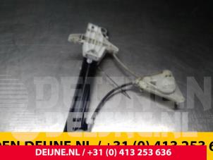 Volkswagen Polo Ruitmechaniek 4Deurs links-achter O41130 foto 2